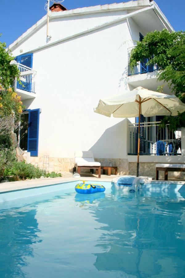 Apartments Mediterraneo 卡普里耶 外观 照片