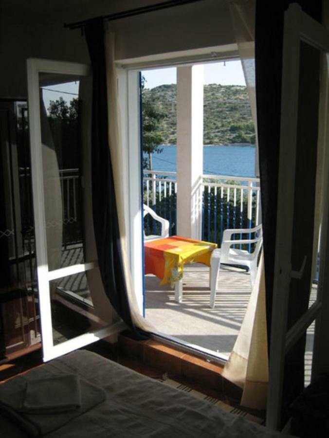 Apartments Mediterraneo 卡普里耶 外观 照片
